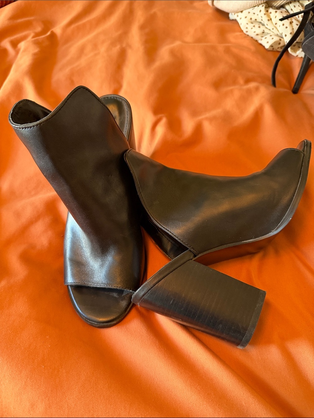 Steve Madden Black Open-Toe Block Heel Mules